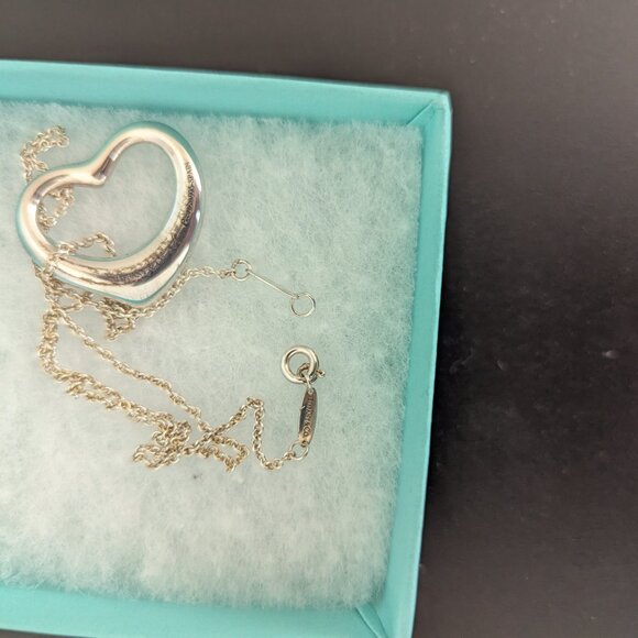 Tiffany Elsa Peretti Open Heart Pendant in sterling silver 27 mm - Picture 16 of 16